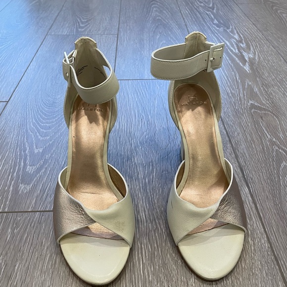H by Halston heels with ankle strap - Picture 9 of 9